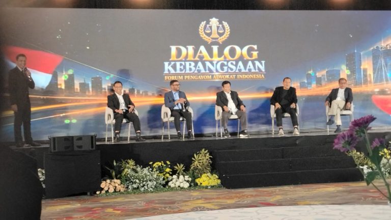 Panggung Megah Dialog Kebangsaan, Bocornya Praktik Hukum